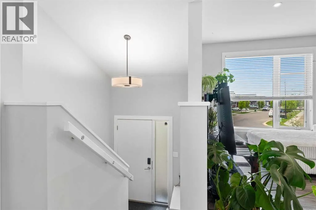 75 Ellington Crescent