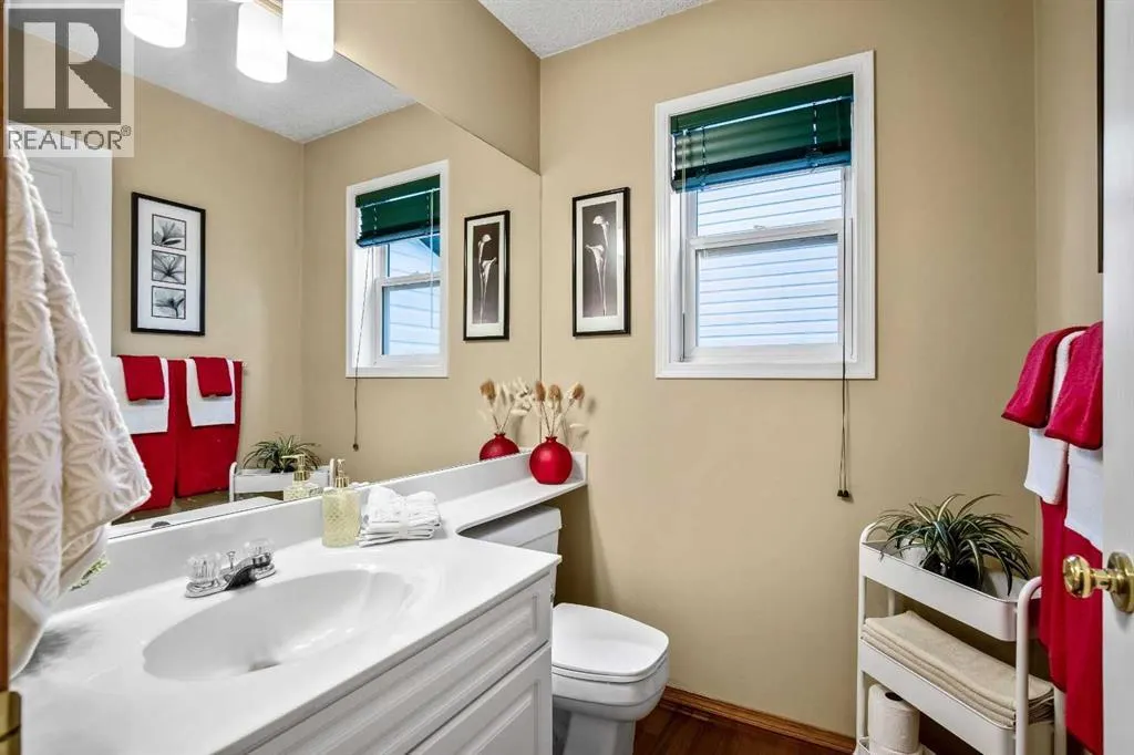 25 Country Hills Gate NW