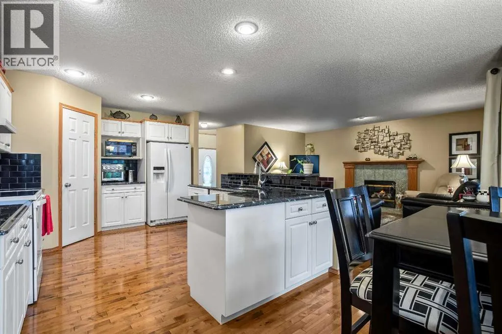 25 Country Hills Gate NW