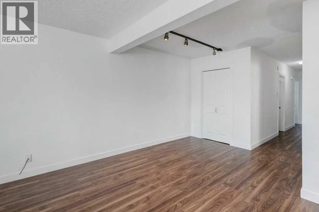 3105 A & B, 3017 A & B 38 Street SW