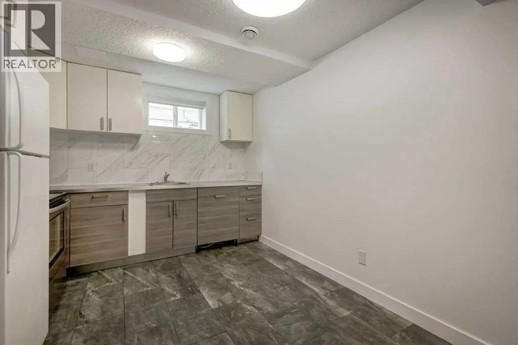 3105 A & B, 3017 A & B 38 Street SW