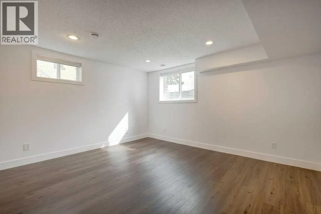 3105 A & B, 3017 A & B 38 Street SW