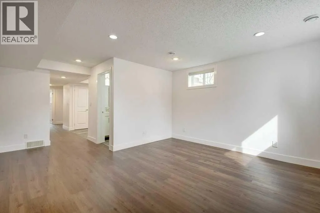 3105 A & B, 3017 A & B 38 Street SW