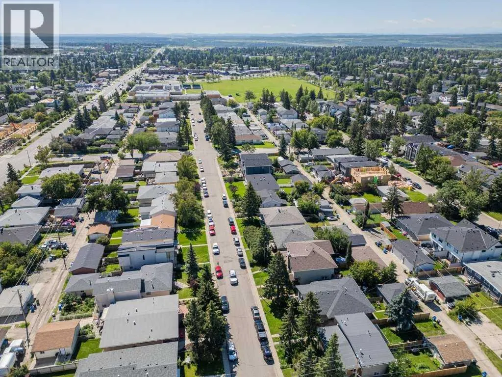 3105 A & B, 3017 A & B 38 Street SW