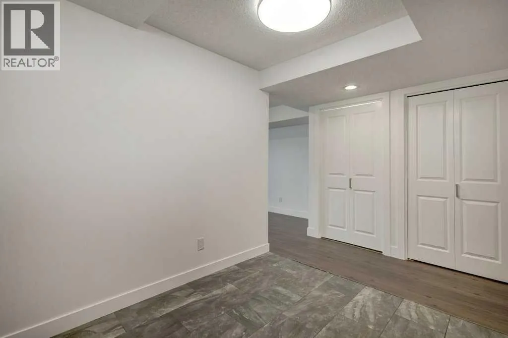 3105 A & B, 3017 A & B 38 Street SW