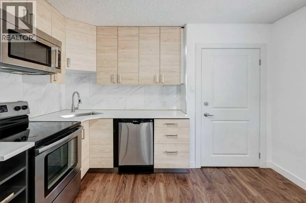 3105 A & B, 3017 A & B 38 Street SW