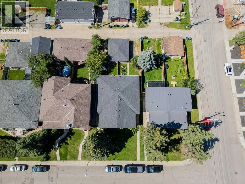 3105 A & B, 3017 A & B 38 Street SW