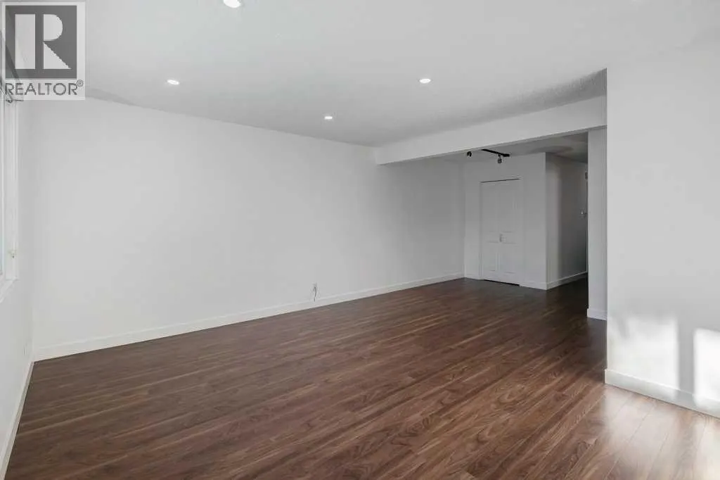 3105 A & B, 3017 A & B 38 Street SW