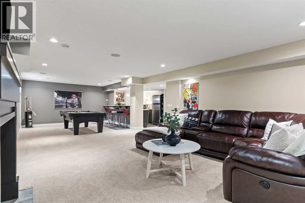 809 Canoe Green SW