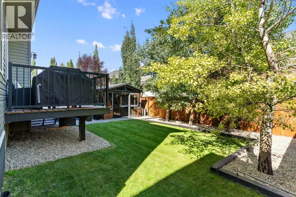 809 Canoe Green SW