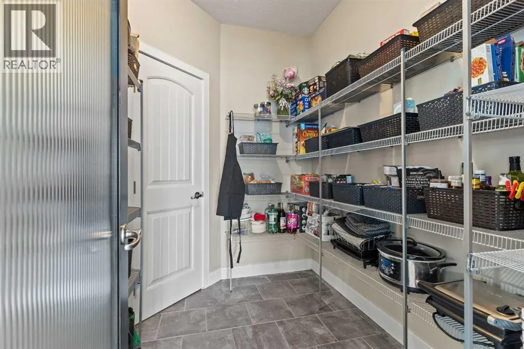 809 Canoe Green SW