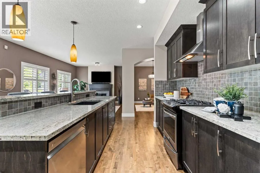 809 Canoe Green SW