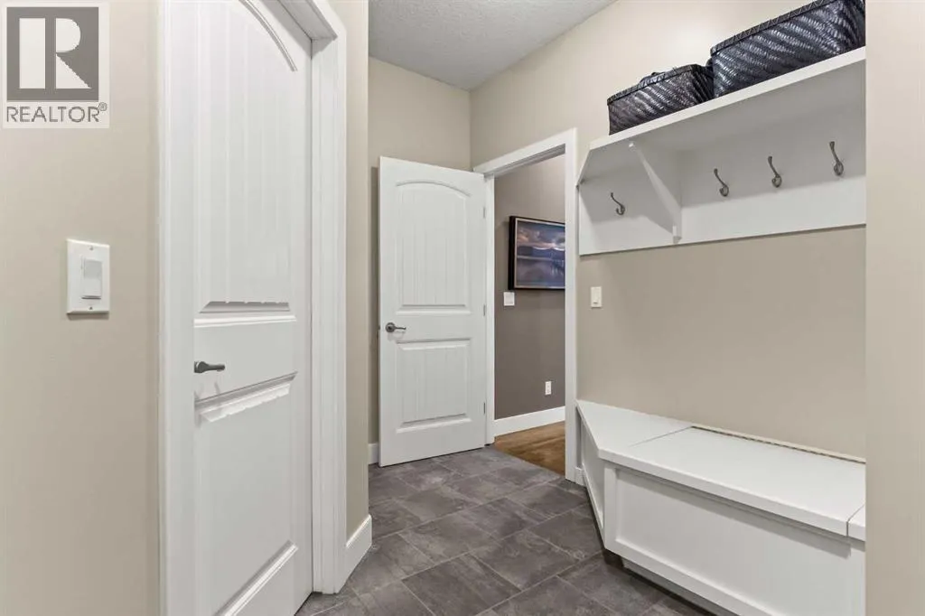 809 Canoe Green SW