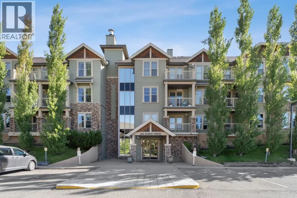 110, 205 Sunset Drive
