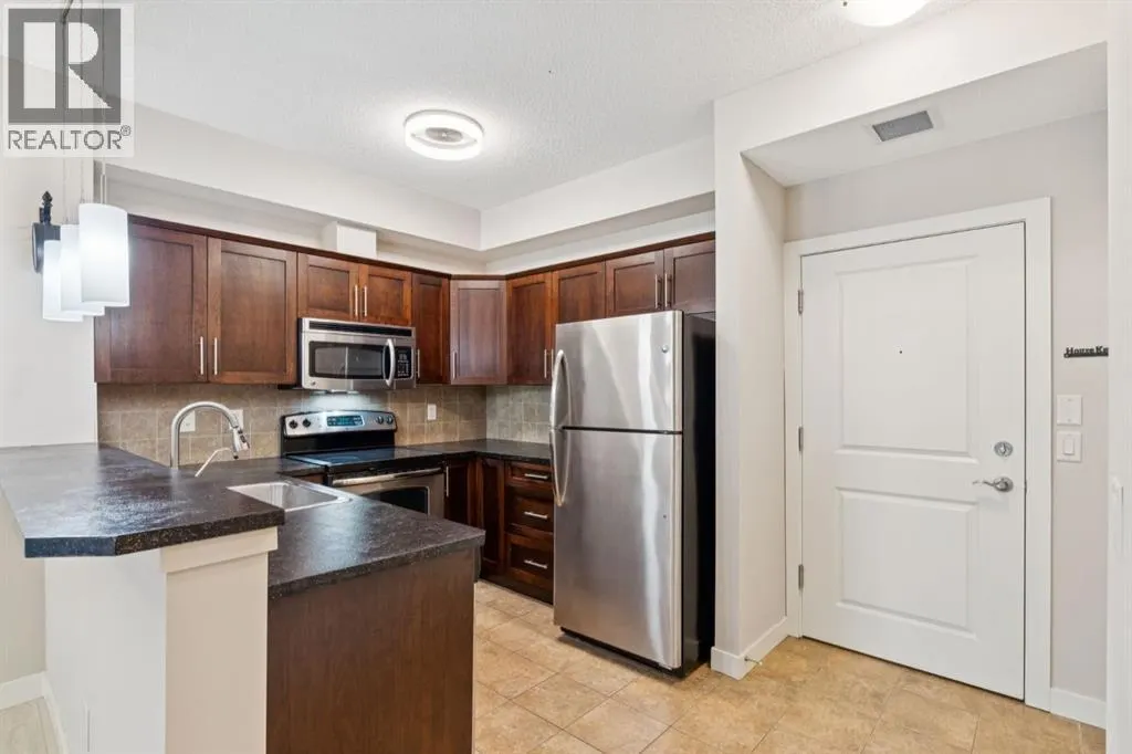 110, 205 Sunset Drive
