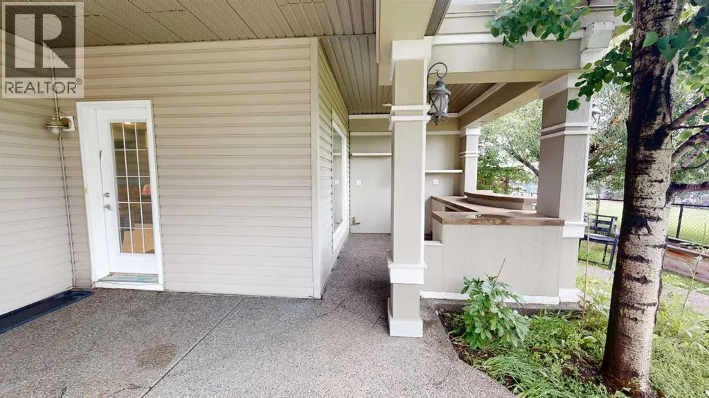 71 Crystal Shores Road