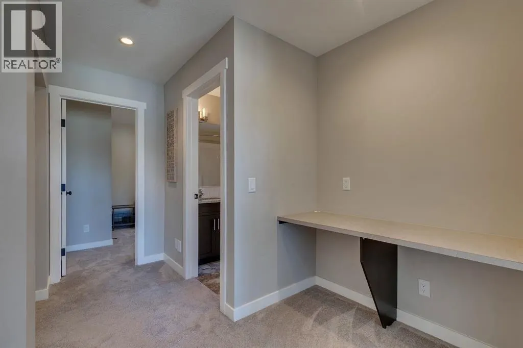 119 Marquis Crescent SE