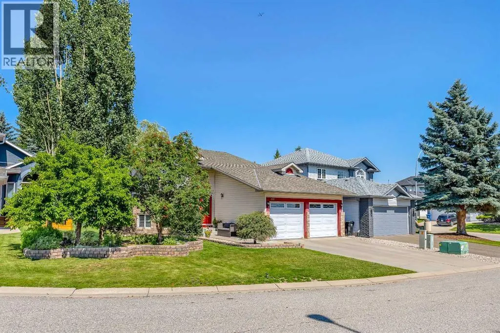 812 Diamond Court SE