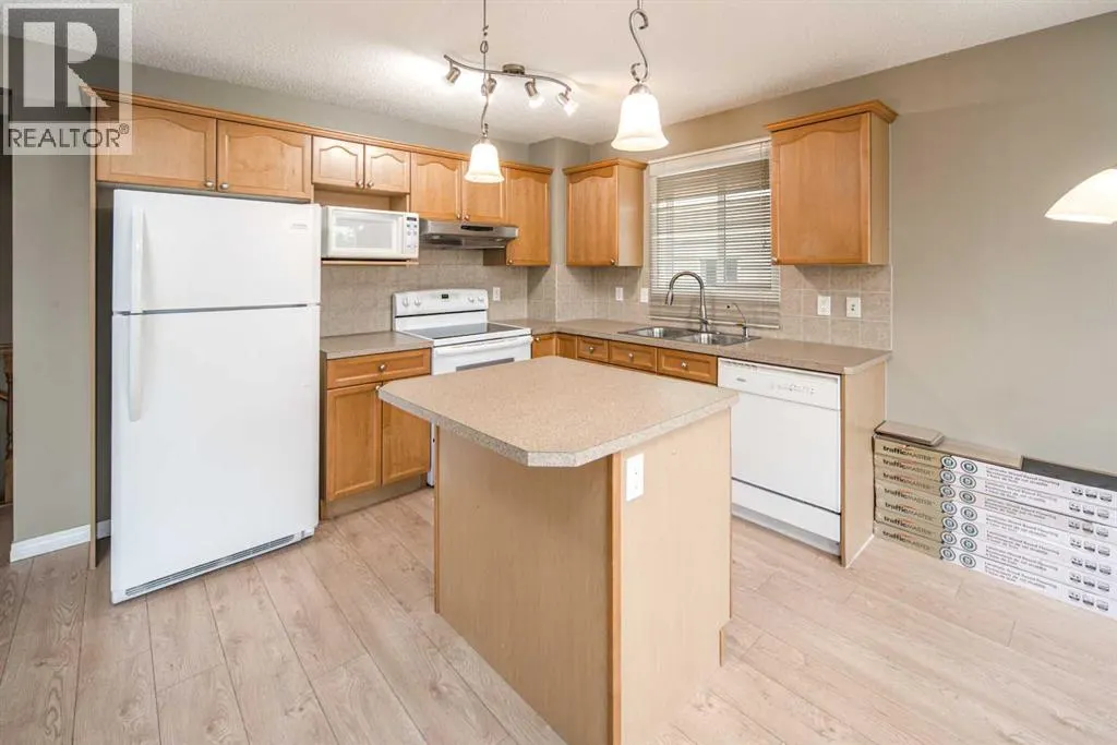 143 Covepark Green NE