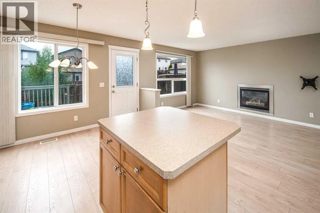 143 Covepark Green NE