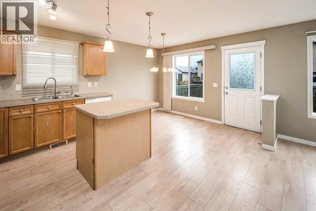 143 Covepark Green NE
