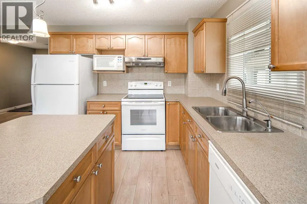 143 Covepark Green NE