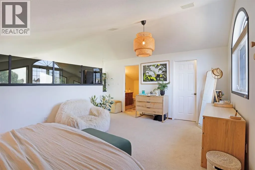 88 White Pelican View