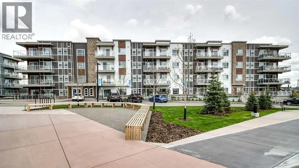 215, 300 Harvest Hills Place NE