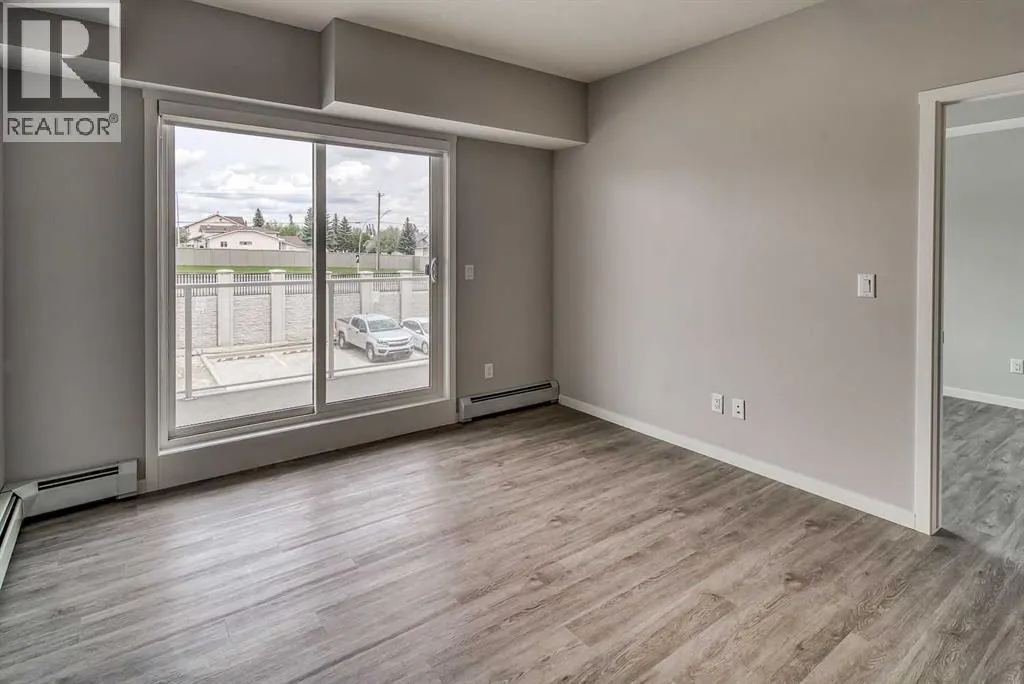 215, 300 Harvest Hills Place NE