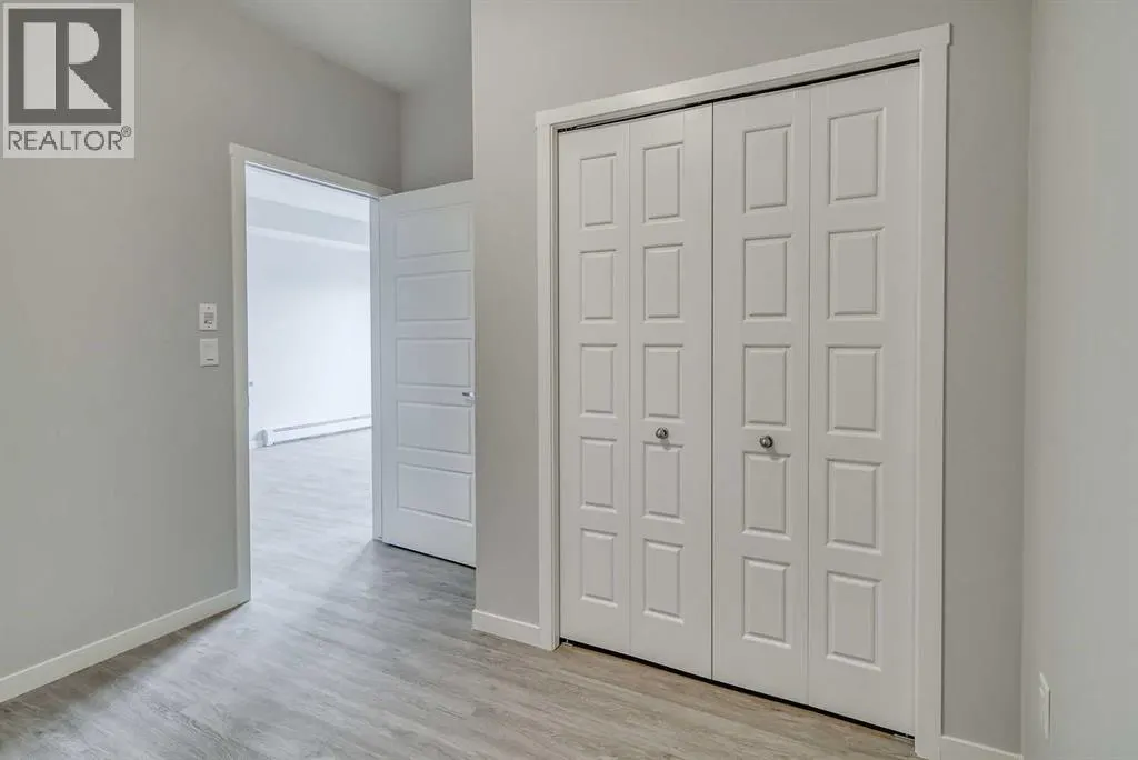 215, 300 Harvest Hills Place NE