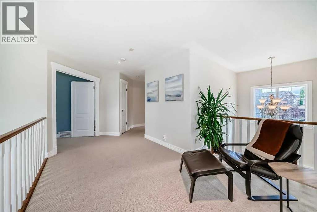 35 Cougar Ridge View SW