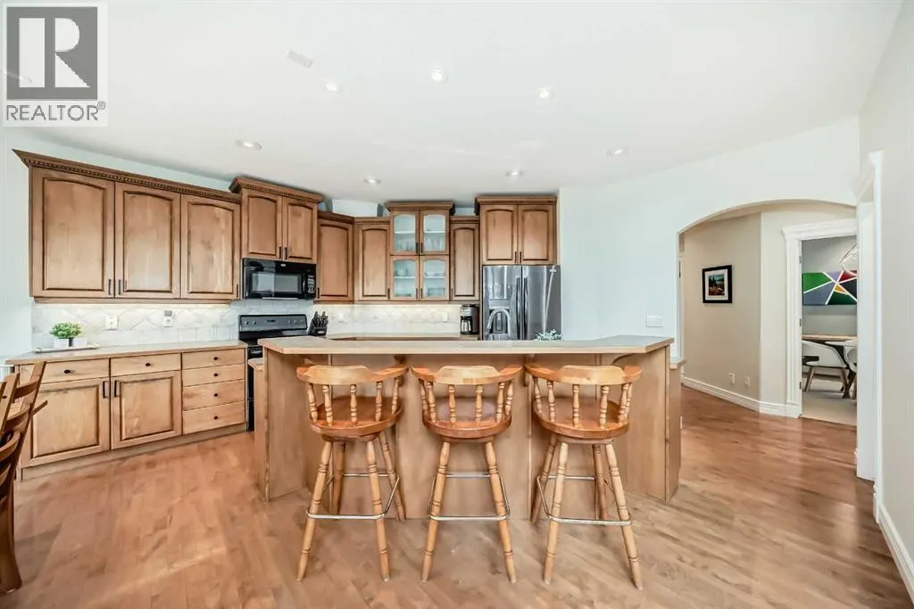 35 Cougar Ridge View SW