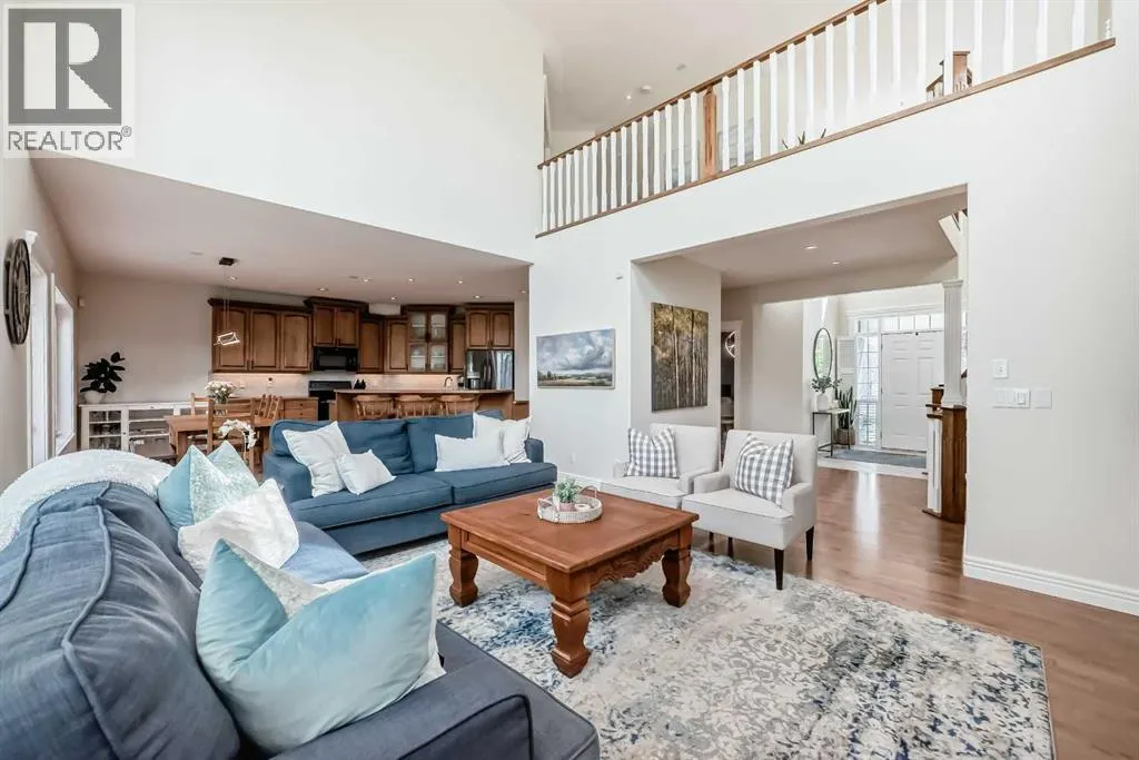35 Cougar Ridge View SW