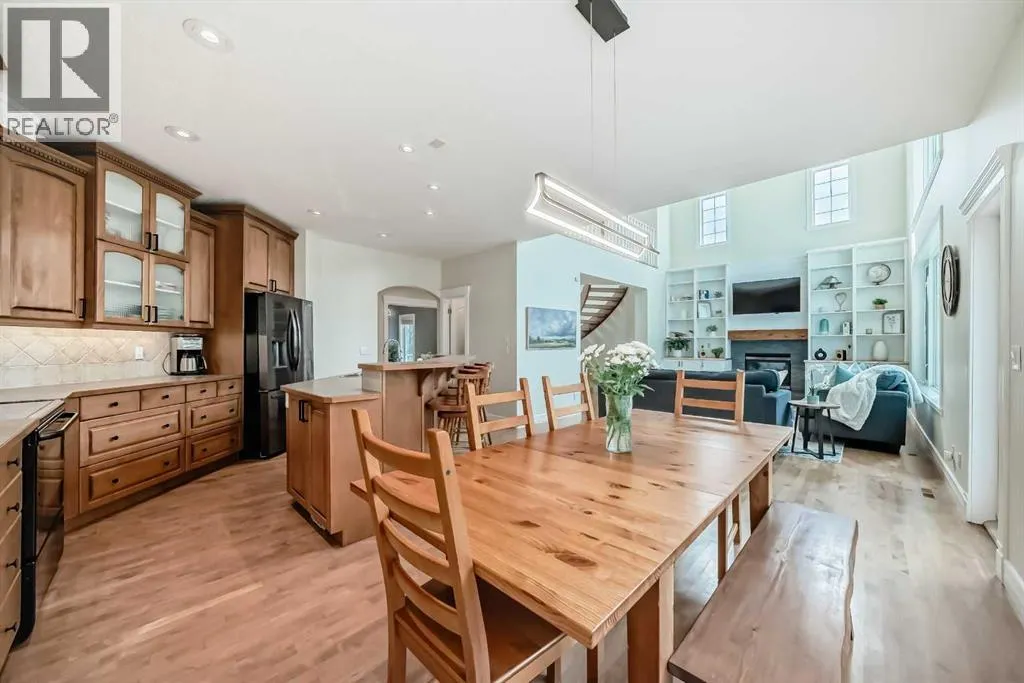 35 Cougar Ridge View SW