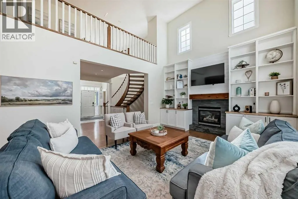 35 Cougar Ridge View SW
