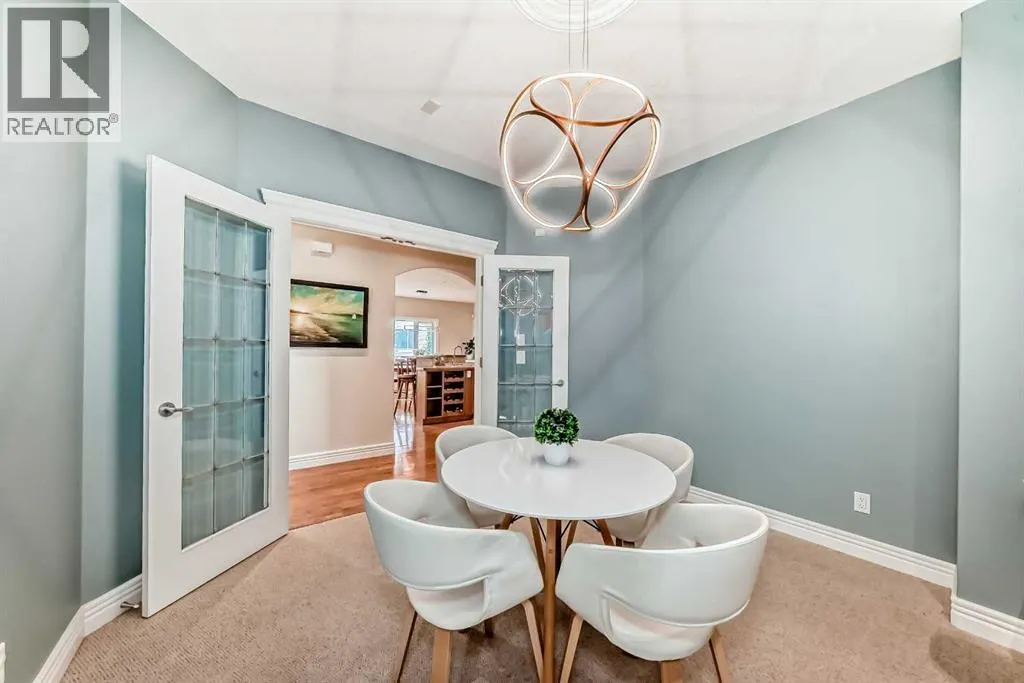 35 Cougar Ridge View SW