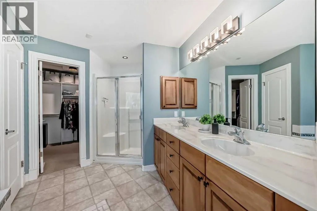 35 Cougar Ridge View SW