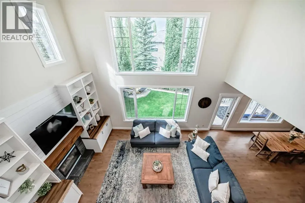 35 Cougar Ridge View SW