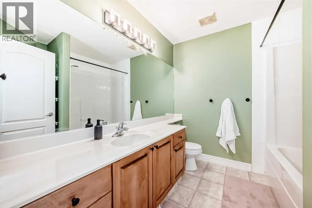 35 Cougar Ridge View SW