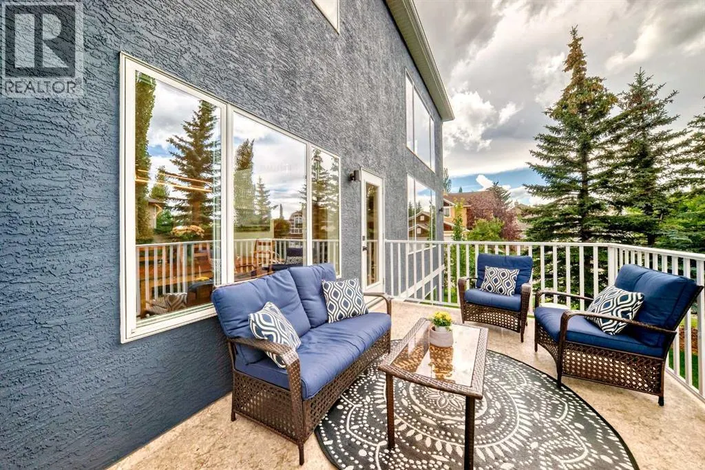 35 Cougar Ridge View SW