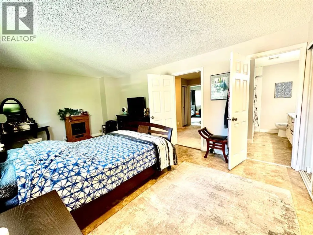 232 Midpark Gardens SE