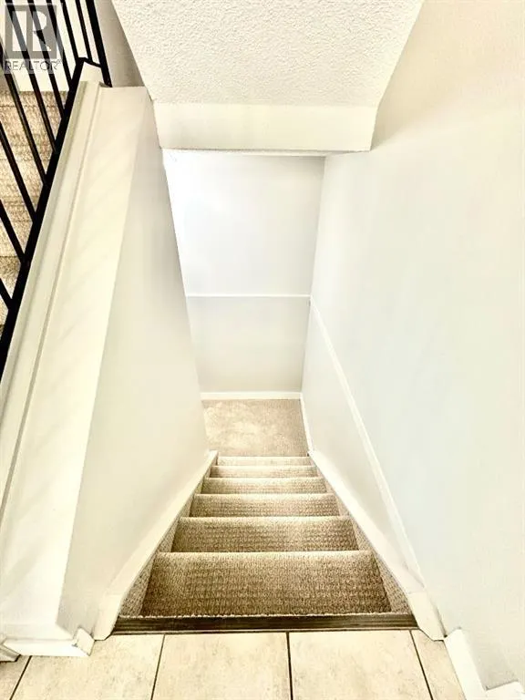 232 Midpark Gardens SE