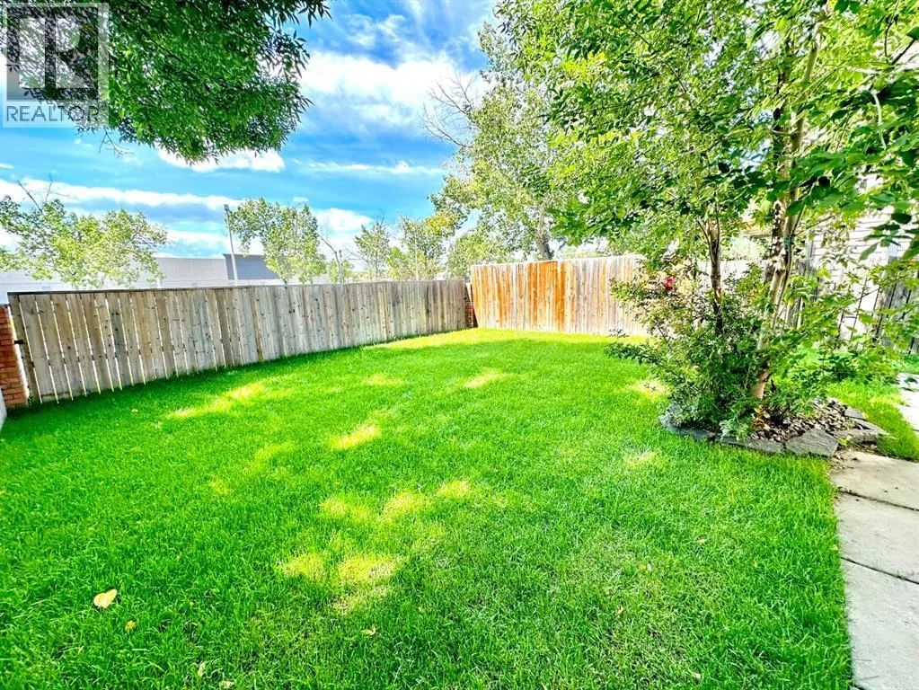 232 Midpark Gardens SE