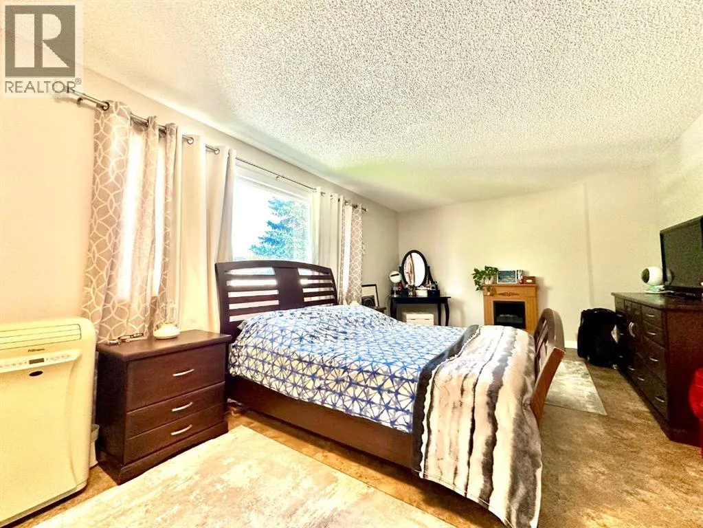 232 Midpark Gardens SE