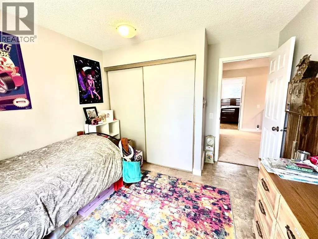 232 Midpark Gardens SE
