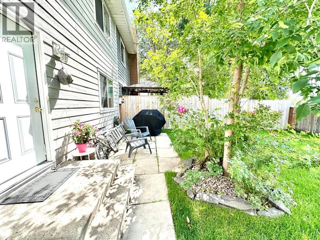 232 Midpark Gardens SE