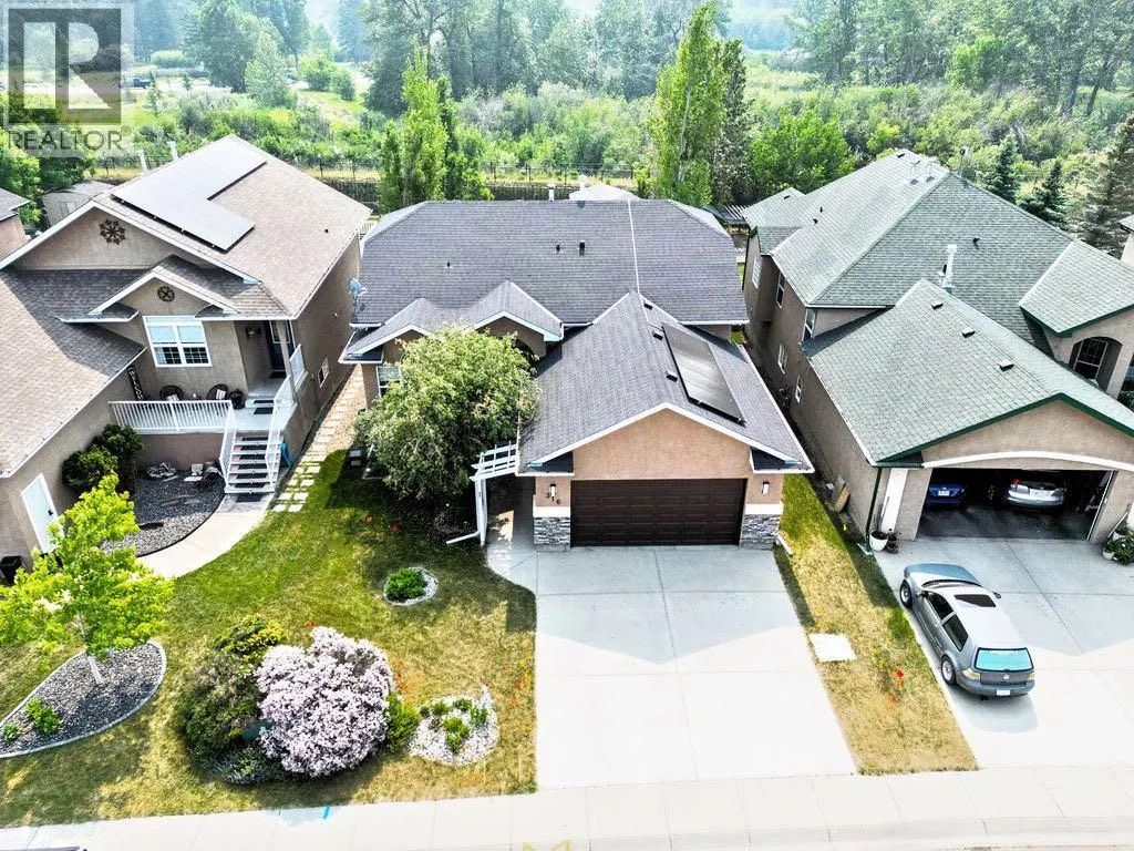 316 Lineham Acres Drive NW