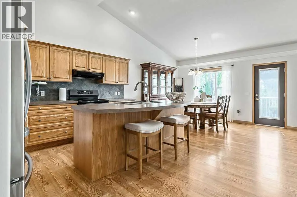 316 Lineham Acres Drive NW