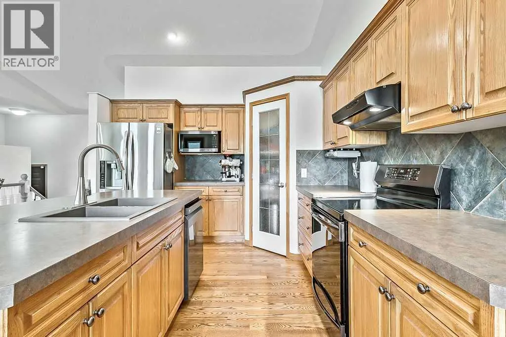 316 Lineham Acres Drive NW