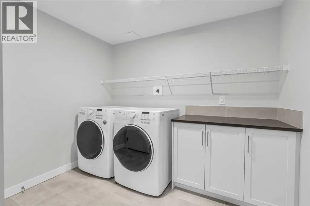 111 Marina Cove SE